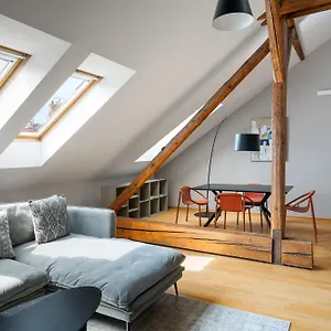 Hunger Aparthotel Praga